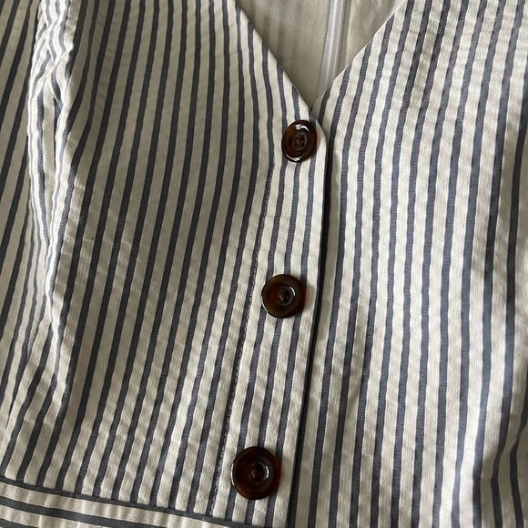 1901 Blue & White Striped Crop Seersucker Jumpsuit (size 10) - Picture 4 of 6